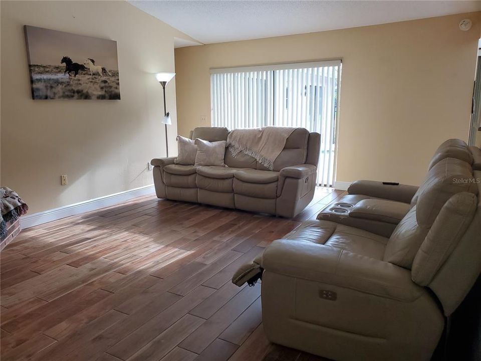 For Sale: $619,000 (5 beds, 3 baths, 2169 Square Feet)