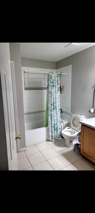 For Sale: $395,000 (5 beds, 2 baths, 2212 Square Feet)