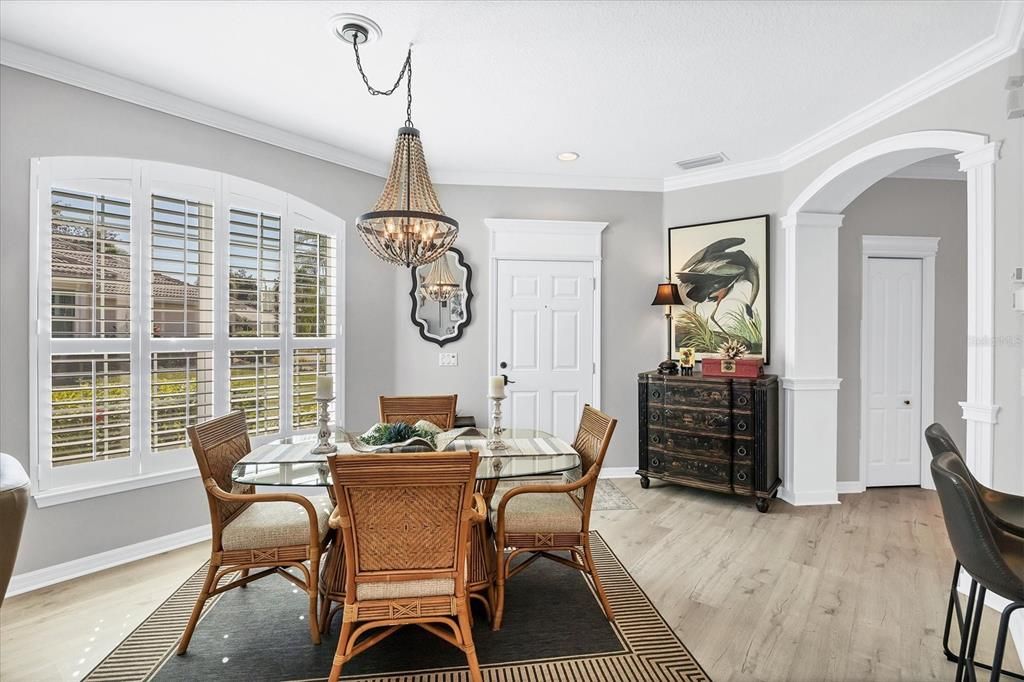 For Sale: $299,900 (2 beds, 2 baths, 1340 Square Feet)