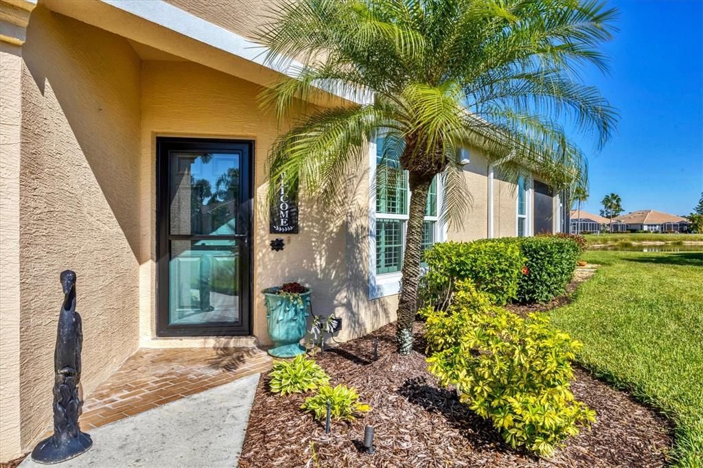 For Sale: $299,900 (2 beds, 2 baths, 1340 Square Feet)