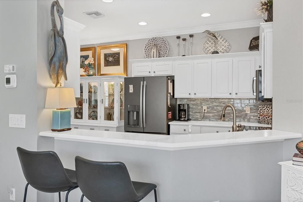 For Sale: $299,900 (2 beds, 2 baths, 1340 Square Feet)