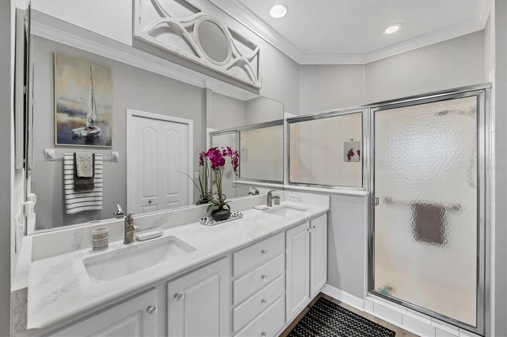 For Sale: $299,900 (2 beds, 2 baths, 1340 Square Feet)