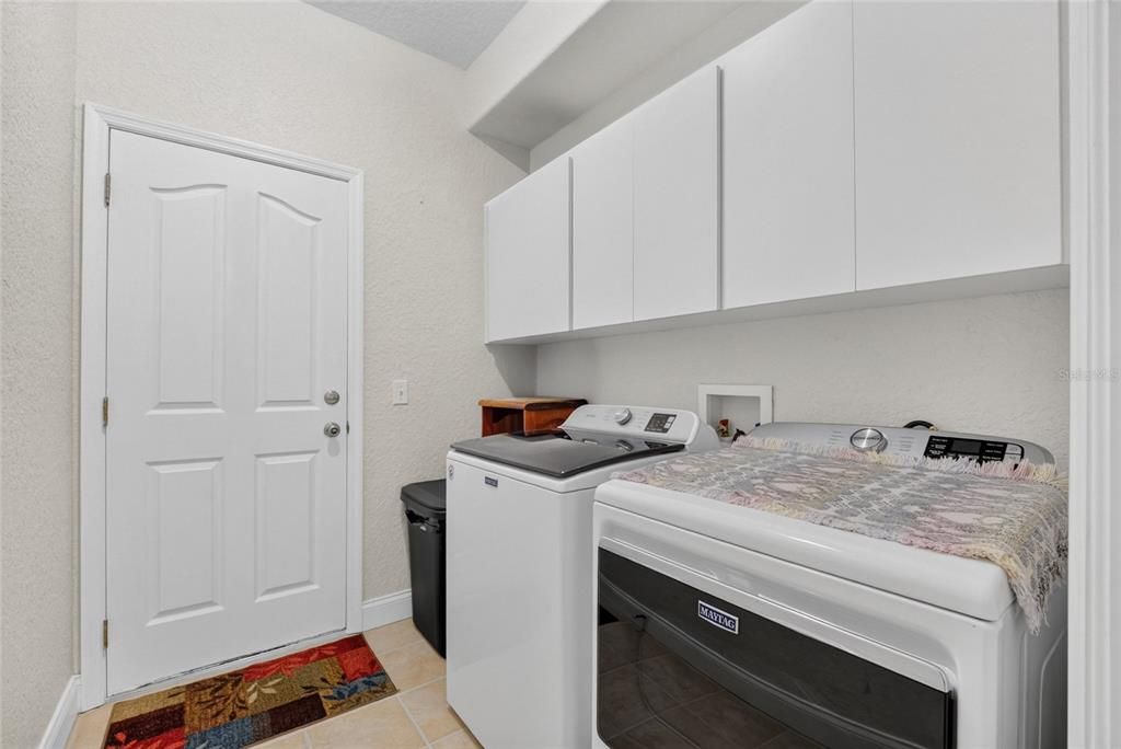 For Sale: $279,000 (3 beds, 2 baths, 1824 Square Feet)