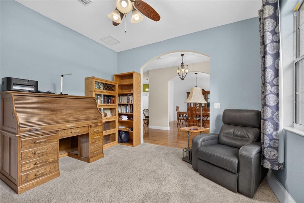 For Sale: $279,000 (3 beds, 2 baths, 1824 Square Feet)