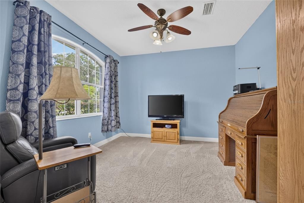 For Sale: $279,000 (3 beds, 2 baths, 1824 Square Feet)