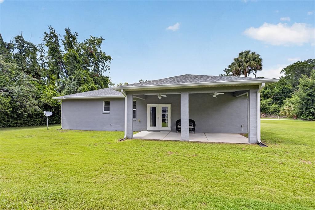 For Sale: $279,000 (3 beds, 2 baths, 1824 Square Feet)