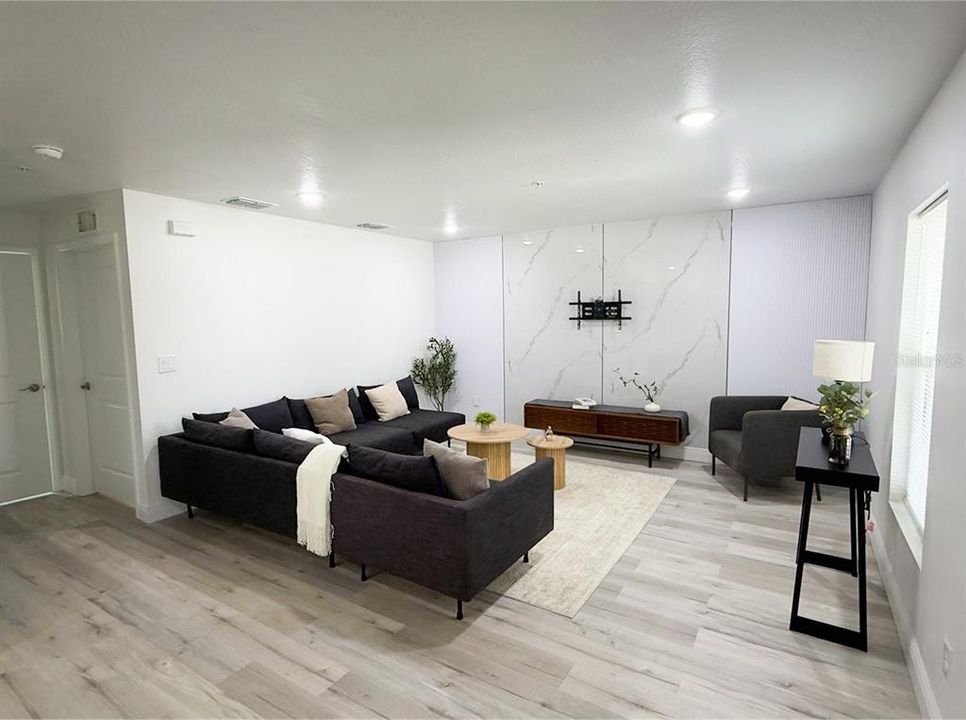 В аренду: $1,897 (2 спален, 1 ванн, 857 Квадратных фут)