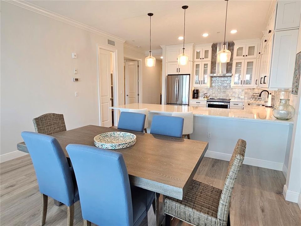 For Rent: $6,900 (3 beds, 2 baths, 1802 Square Feet)