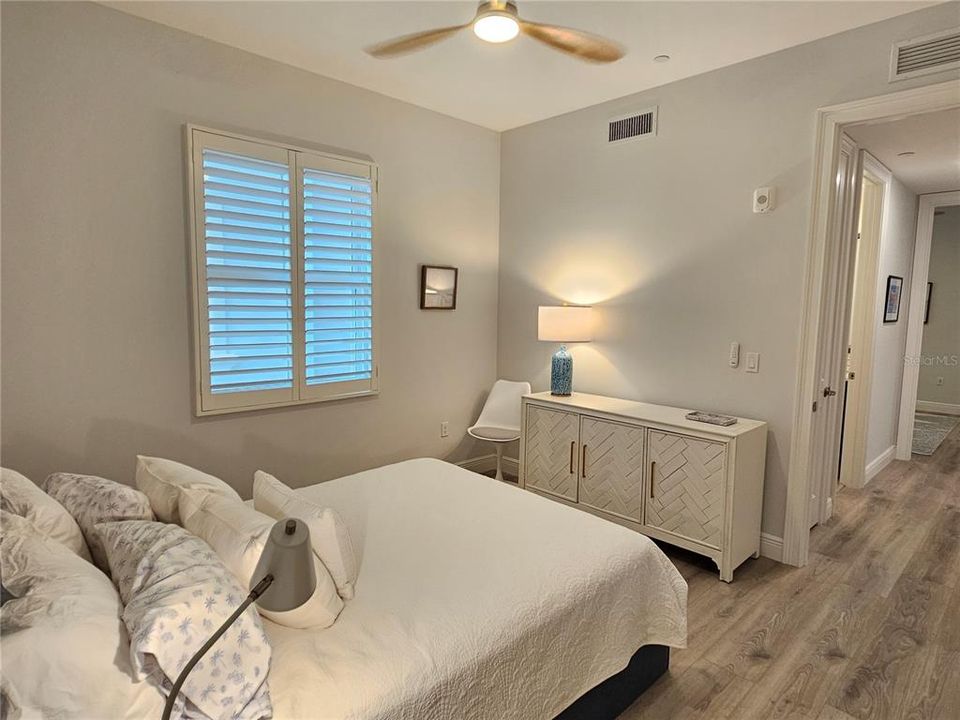 For Rent: $6,900 (3 beds, 2 baths, 1802 Square Feet)