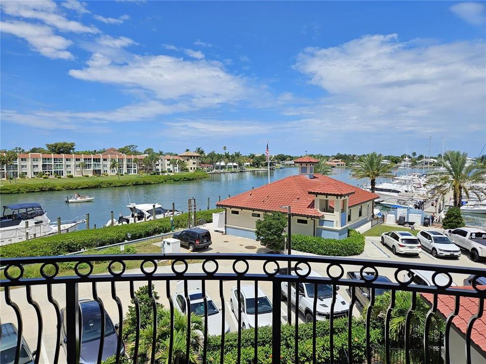 For Rent: $6,900 (3 beds, 2 baths, 1802 Square Feet)
