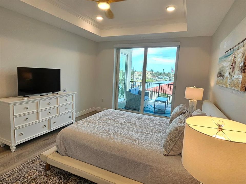 For Rent: $6,900 (3 beds, 2 baths, 1802 Square Feet)