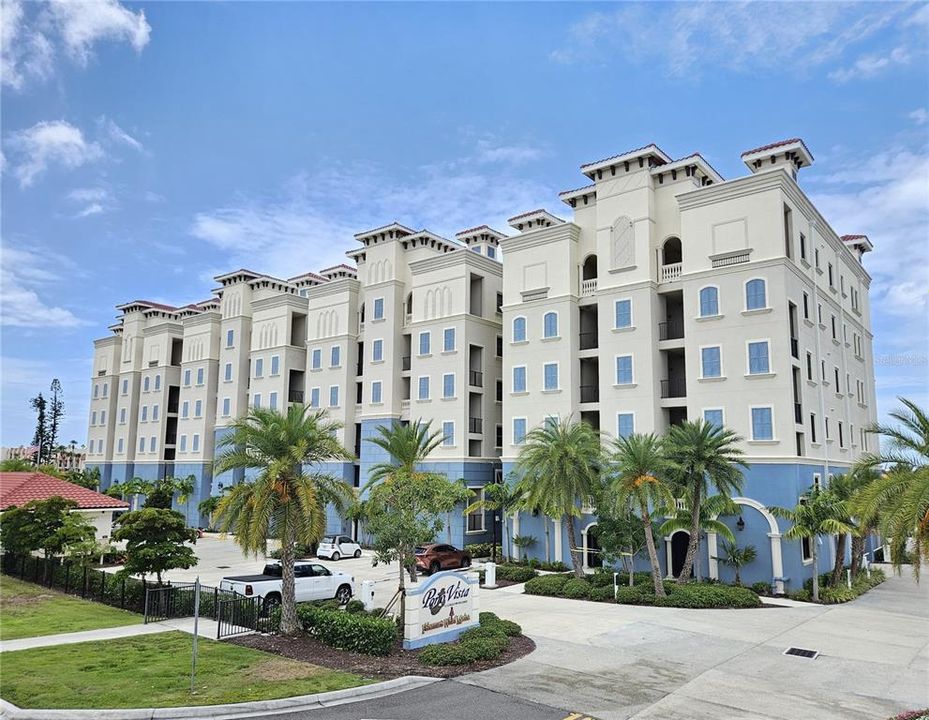 For Rent: $6,900 (3 beds, 2 baths, 1802 Square Feet)