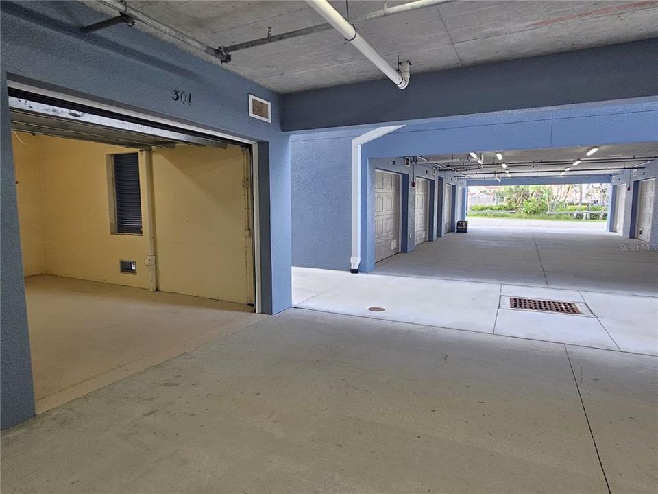 For Rent: $6,900 (3 beds, 2 baths, 1802 Square Feet)