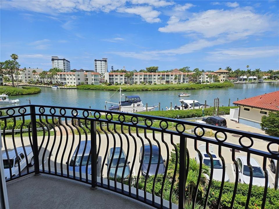 For Rent: $6,900 (3 beds, 2 baths, 1802 Square Feet)