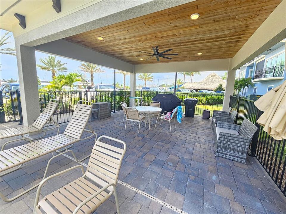 For Rent: $6,900 (3 beds, 2 baths, 1802 Square Feet)
