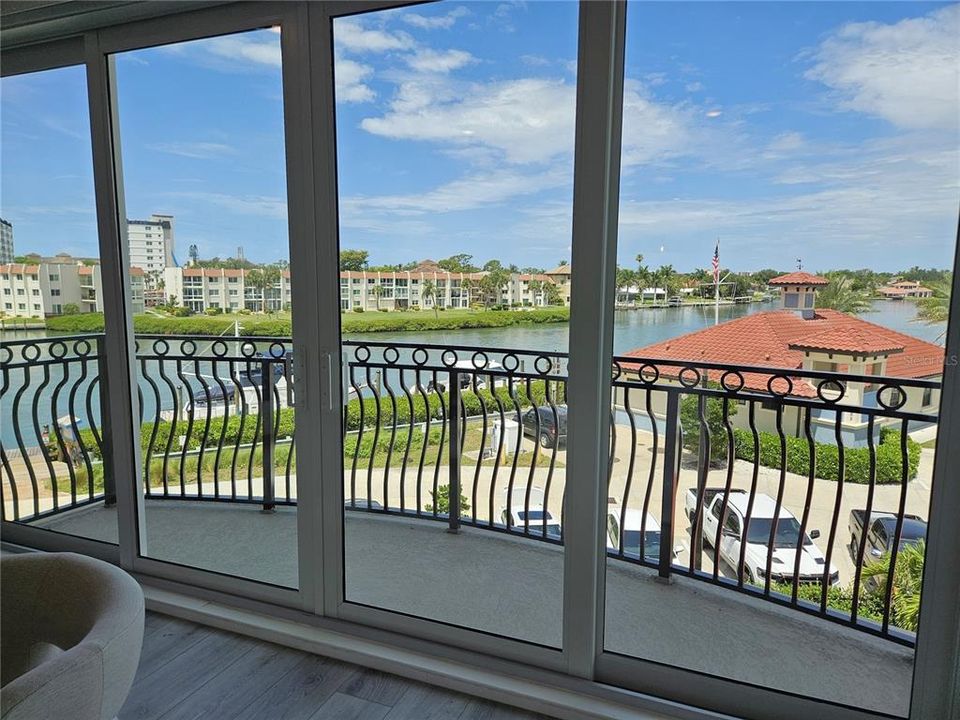 For Rent: $6,900 (3 beds, 2 baths, 1802 Square Feet)