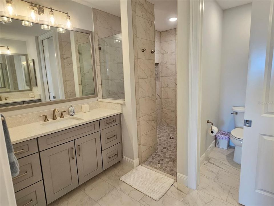 For Rent: $6,900 (3 beds, 2 baths, 1802 Square Feet)