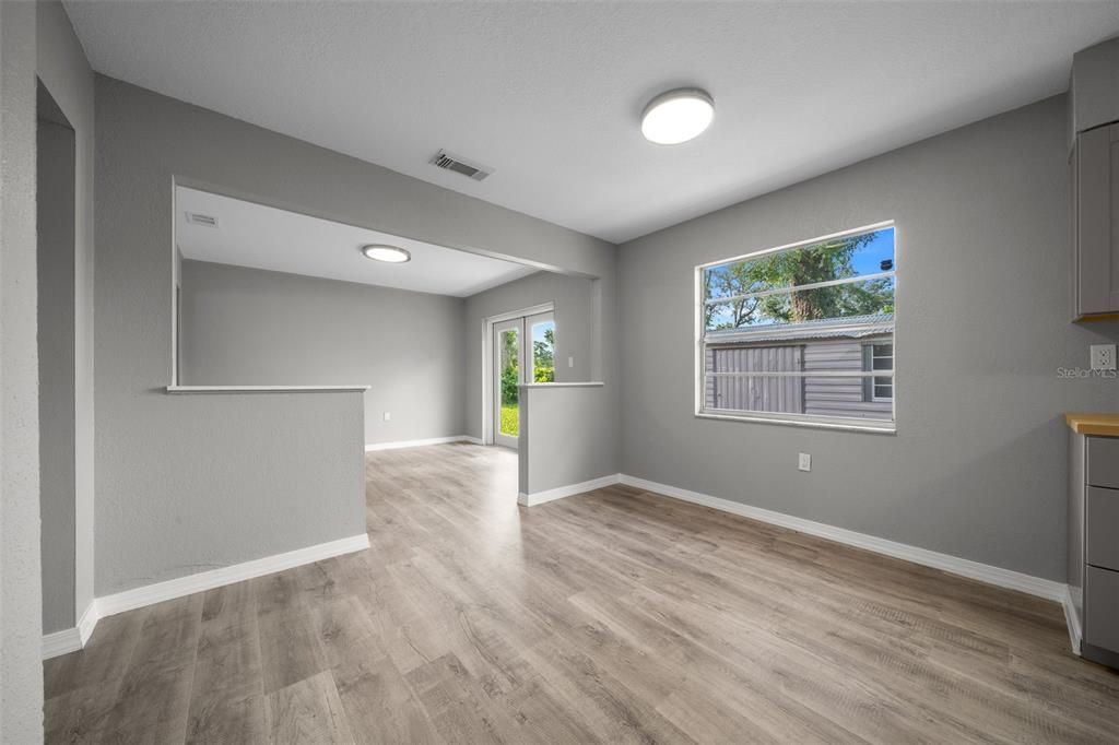 For Sale: $270,000 (3 beds, 2 baths, 1756 Square Feet)