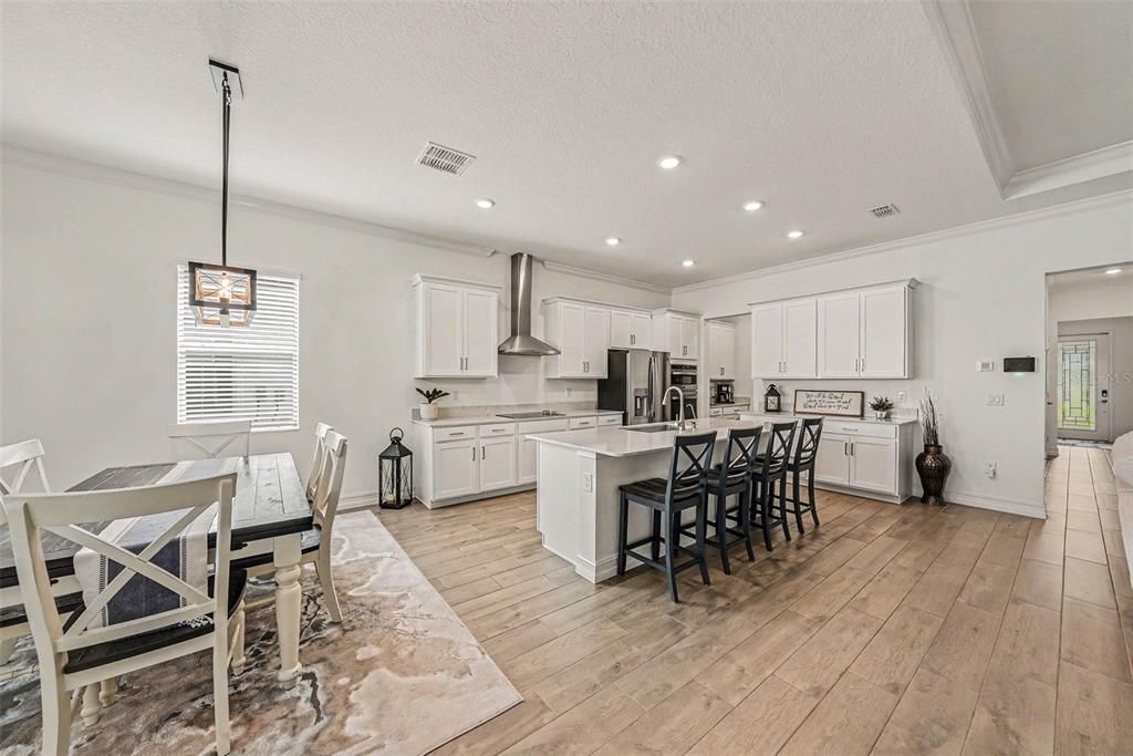 For Sale: $575,000 (4 beds, 3 baths, 2632 Square Feet)