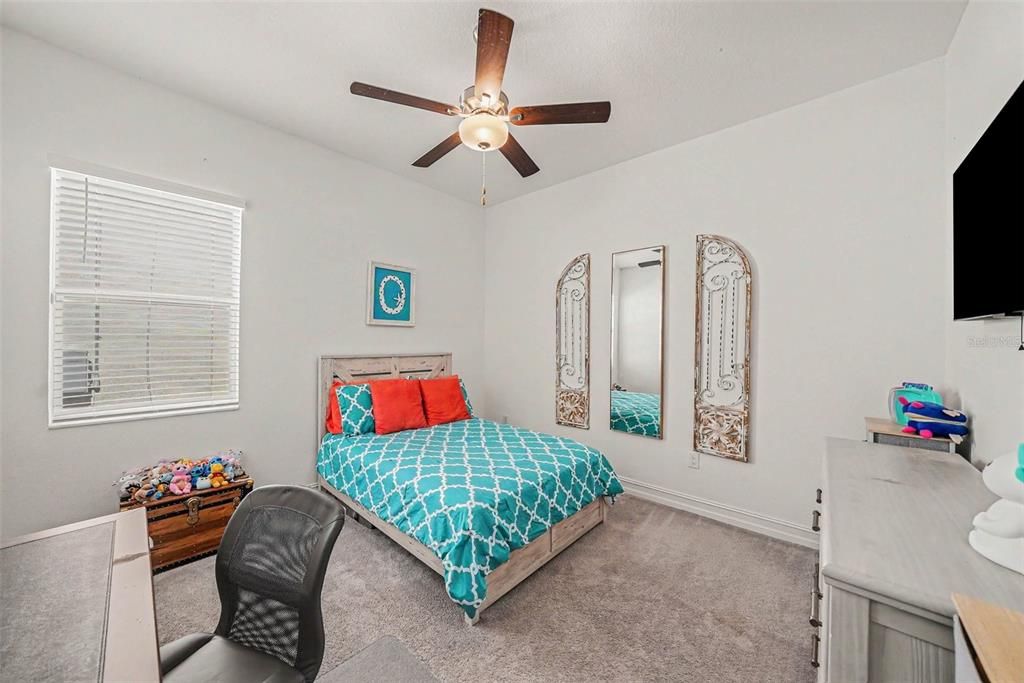 For Sale: $575,000 (4 beds, 3 baths, 2632 Square Feet)