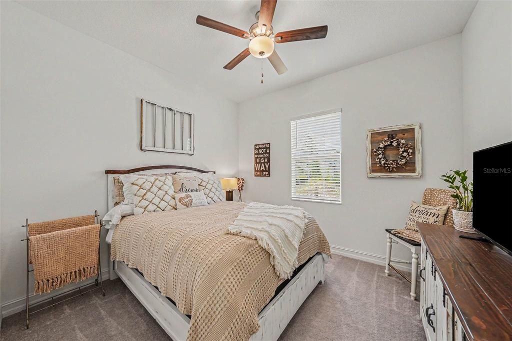 For Sale: $575,000 (4 beds, 3 baths, 2632 Square Feet)