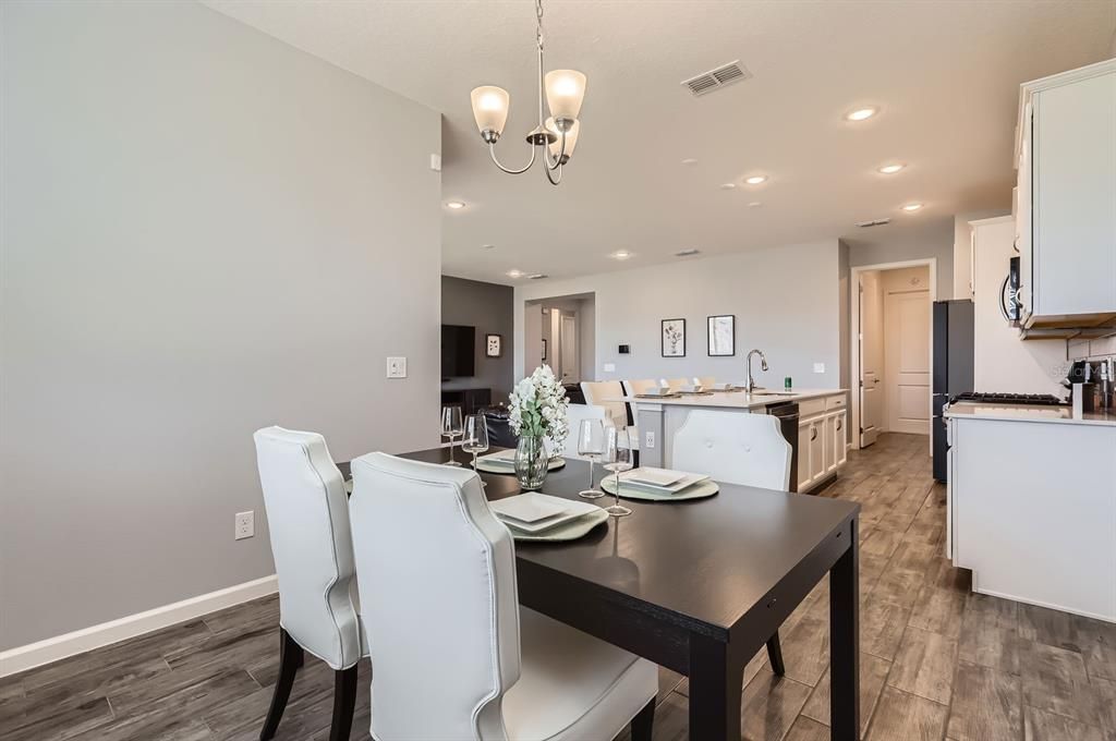 На продажу: $389,999 (3 спален, 2 ванн, 1538 Квадратных фут)