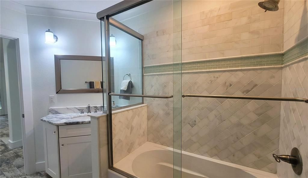 В аренду: $4,400 (4 спален, 3 ванн, 2600 Квадратных фут)