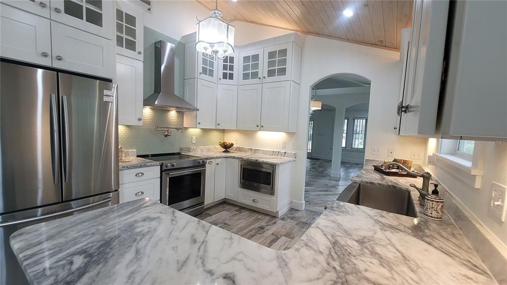 В аренду: $4,400 (4 спален, 3 ванн, 2600 Квадратных фут)