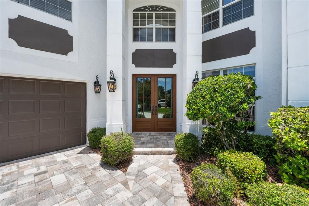 For Sale: $1,050,000 (5 beds, 2 baths, 3892 Square Feet)