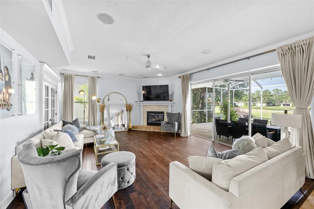 For Sale: $1,050,000 (5 beds, 2 baths, 3892 Square Feet)