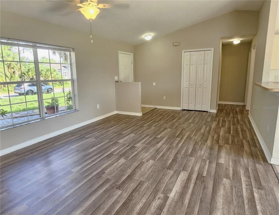 For Rent: $2,000 (3 beds, 2 baths, 1026 Square Feet)