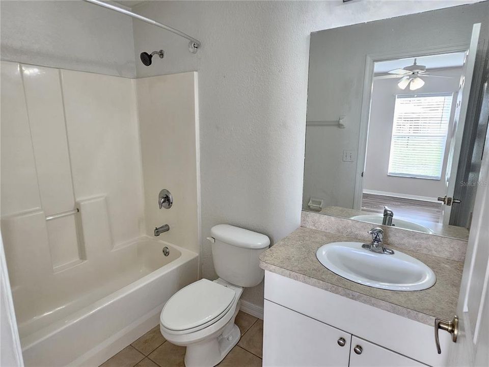 For Rent: $2,000 (3 beds, 2 baths, 1026 Square Feet)