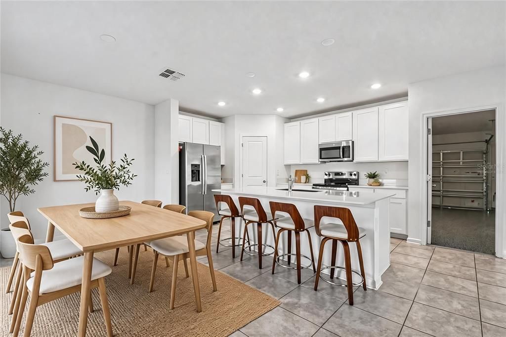 For Sale: $369,900 (4 beds, 2 baths, 1907 Square Feet)
