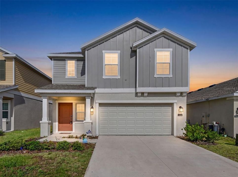 For Sale: $369,900 (4 beds, 2 baths, 1907 Square Feet)