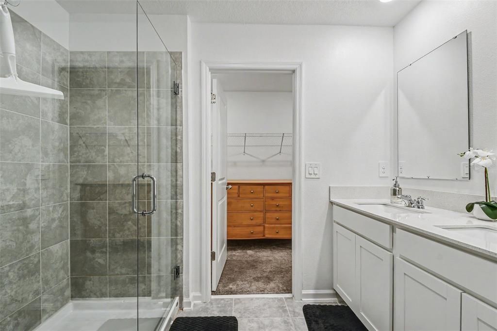 For Sale: $369,900 (4 beds, 2 baths, 1907 Square Feet)
