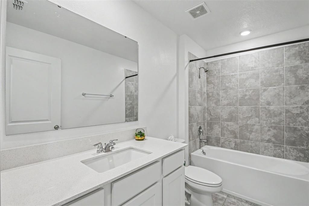 For Sale: $369,900 (4 beds, 2 baths, 1907 Square Feet)