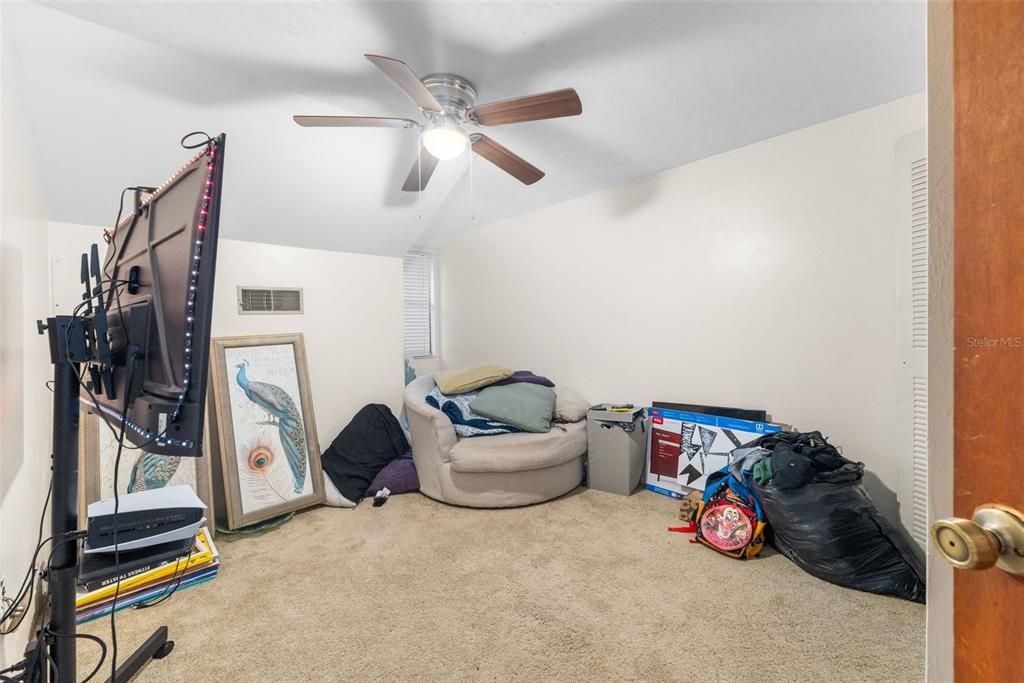 For Sale: $230,000 (3 beds, 2 baths, 1338 Square Feet)
