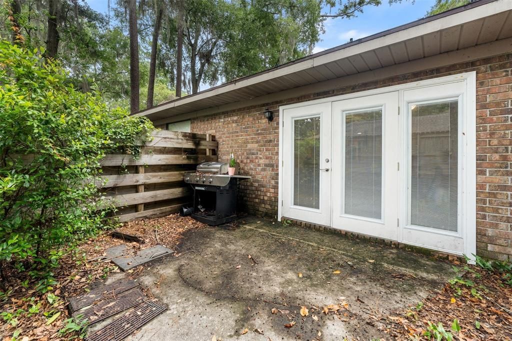 For Sale: $230,000 (3 beds, 2 baths, 1338 Square Feet)