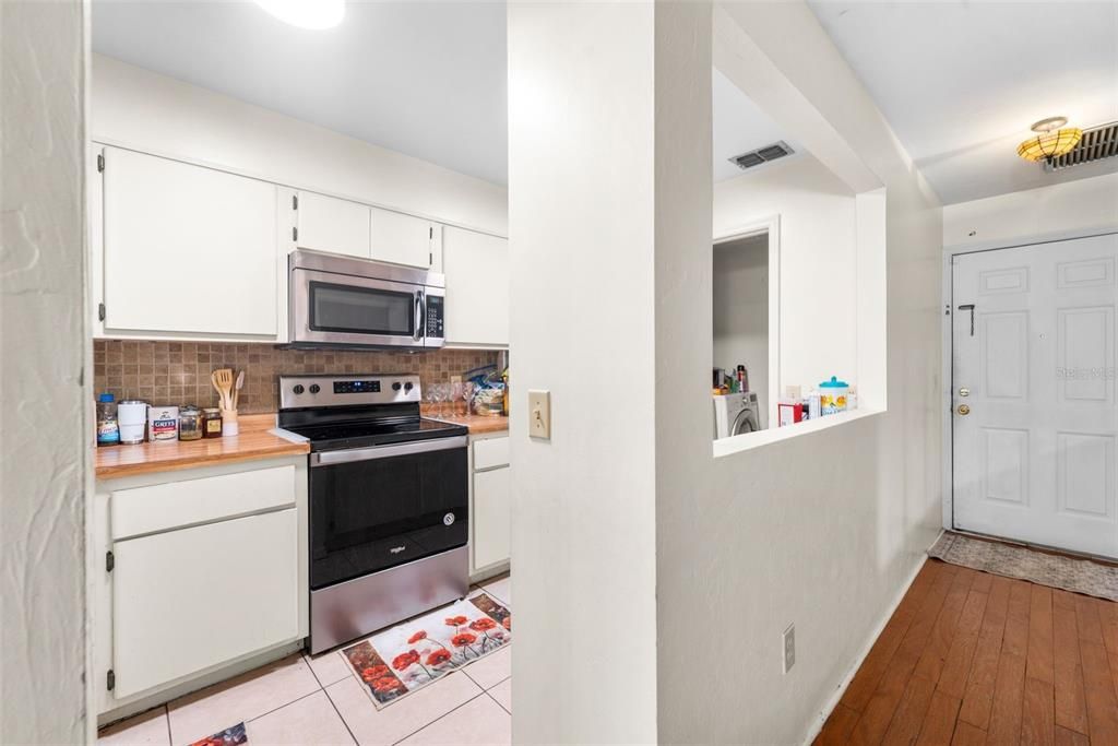For Sale: $230,000 (3 beds, 2 baths, 1338 Square Feet)
