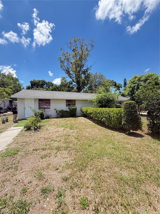 For Sale: $375,000 (6 beds, 0 baths, 1890 Square Feet)