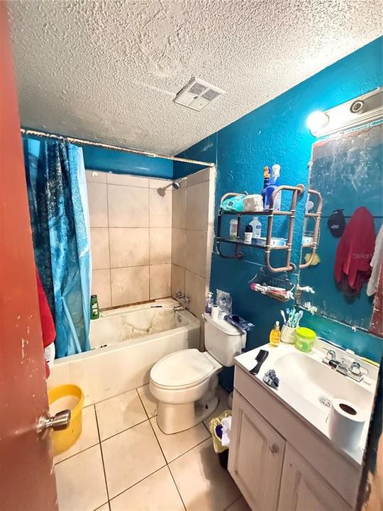 For Sale: $375,000 (6 beds, 0 baths, 1890 Square Feet)