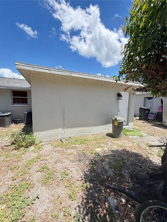 For Sale: $375,000 (6 beds, 0 baths, 1890 Square Feet)