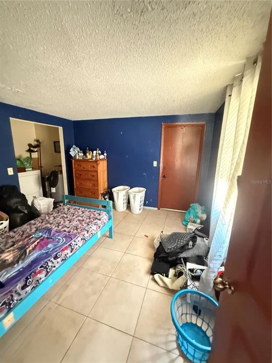 For Sale: $375,000 (6 beds, 0 baths, 1890 Square Feet)