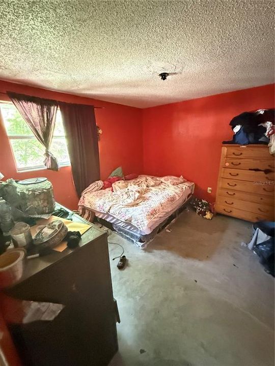 For Sale: $375,000 (6 beds, 0 baths, 1890 Square Feet)