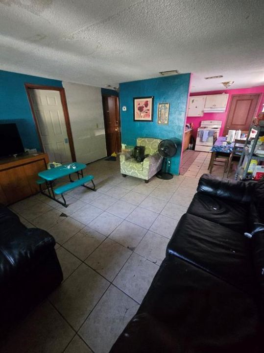 For Sale: $375,000 (6 beds, 0 baths, 1890 Square Feet)