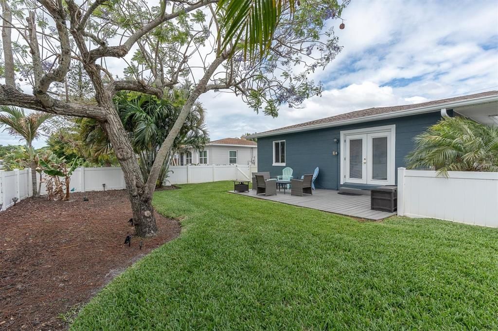 For Rent: $3,100 (3 beds, 2 baths, 1620 Square Feet)
