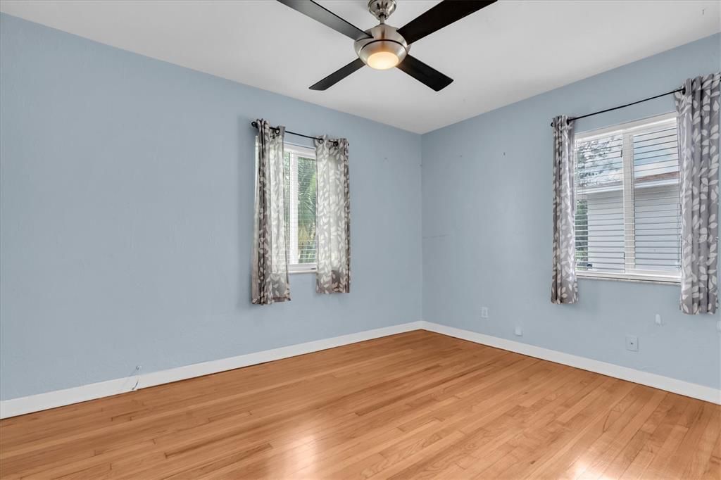 For Rent: $3,100 (3 beds, 2 baths, 1620 Square Feet)