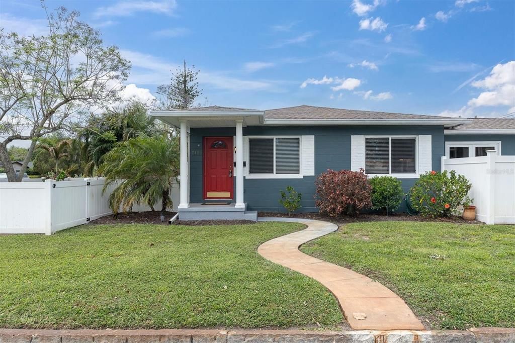 For Rent: $3,100 (3 beds, 2 baths, 1620 Square Feet)