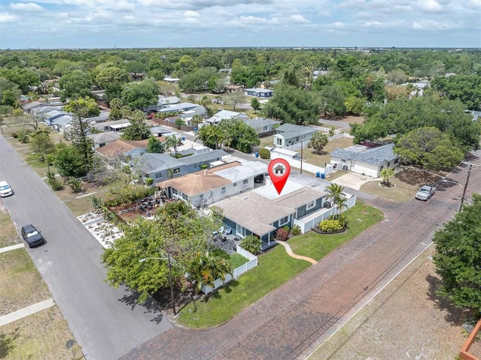 For Rent: $3,100 (3 beds, 2 baths, 1620 Square Feet)
