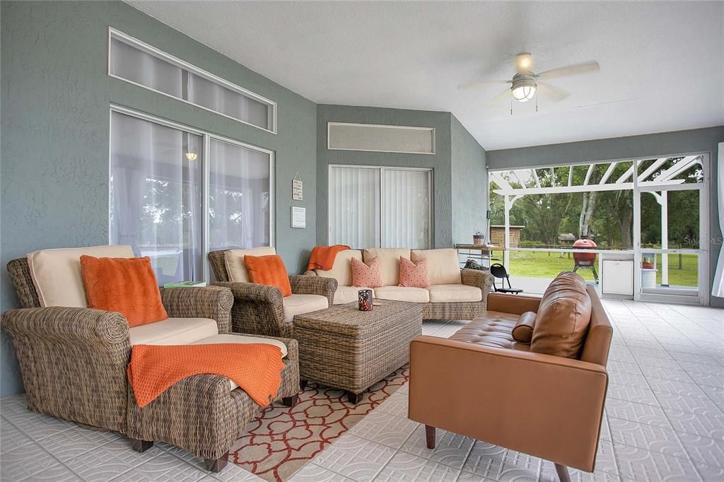 For Sale: $1,100,000 (4 beds, 2 baths, 1825 Square Feet)
